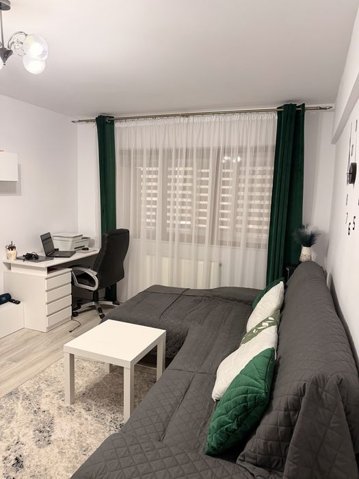 Vand apartament 2 camere mobilat și utilat, renovat recent