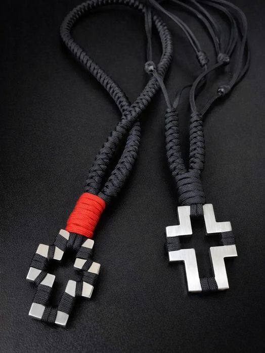 Ръчно плетен кръст