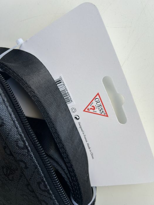 Чантичка за таблет Guess