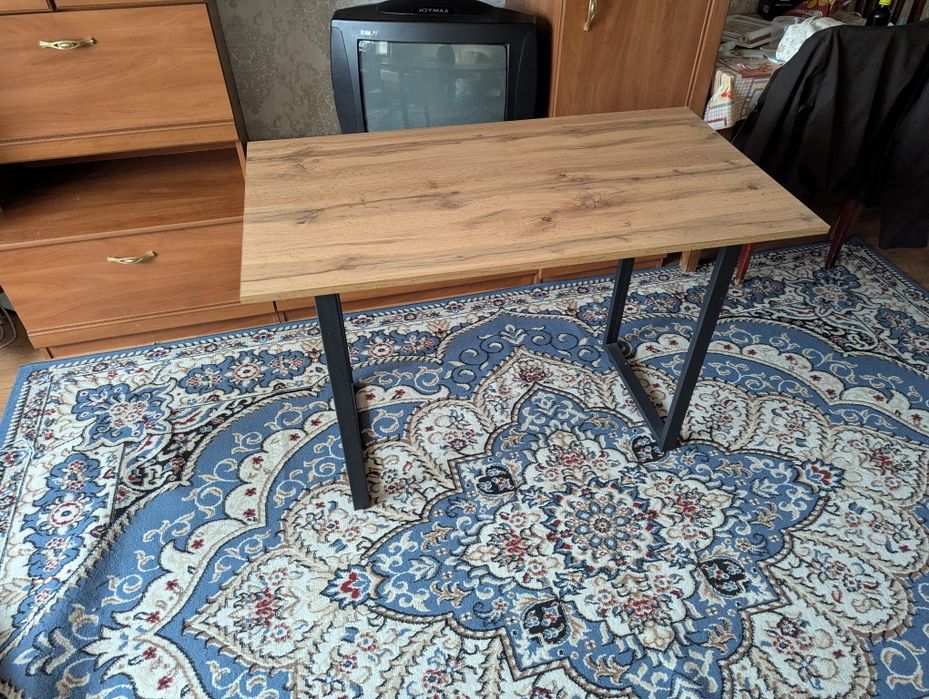 Стол в loft дизайне