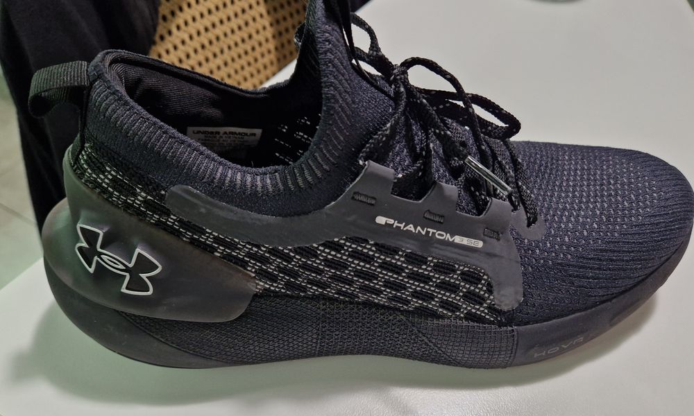Under Armour HOVR Phantom 3 SE Reflect – Mărimea 45.5 (se potrivesc pentru 44)