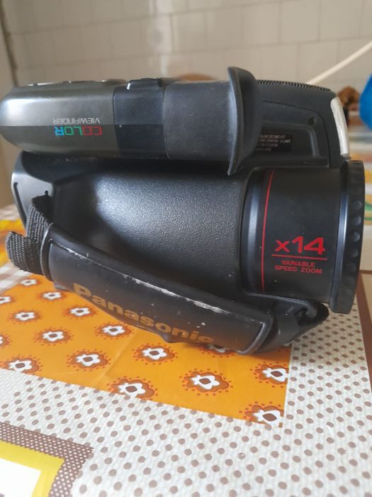 Cameră video Panasonic Palmcorder IQ