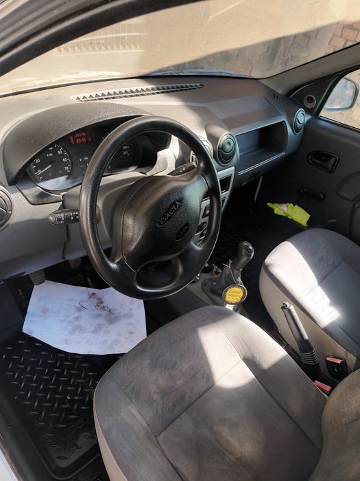 Dacia Logan Van utilitara 1,4 Mpi  benzină  2009