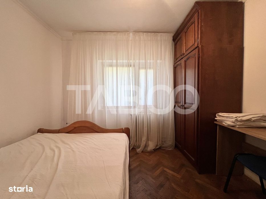 Apartament cu 3 camere de vanzare cu boxa si lift in Manastur zona BIG