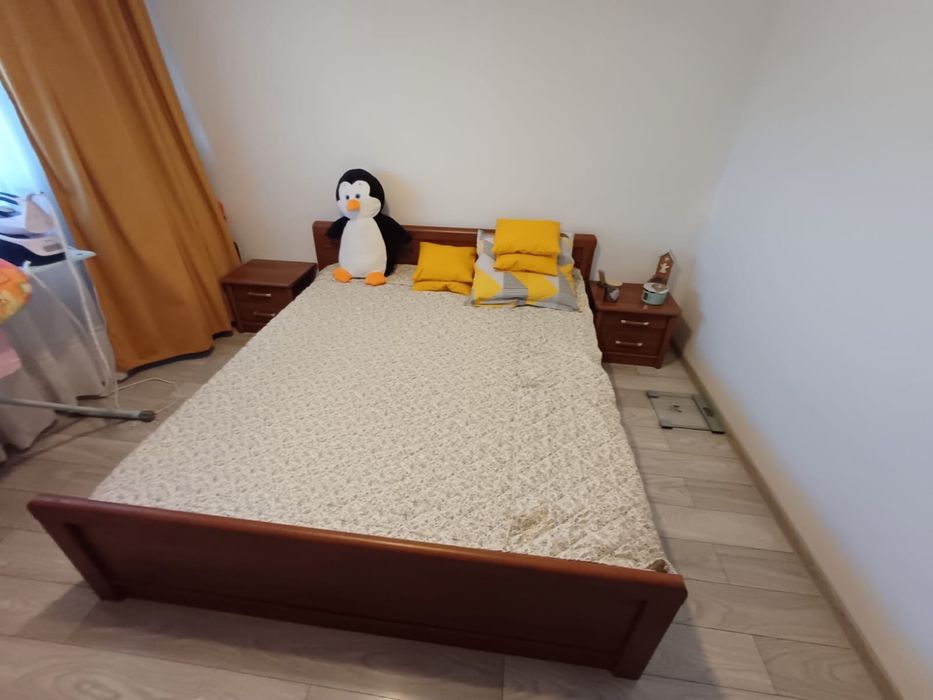 Se vinde Urgent Pat matrimonial Noptiere ,Comoda, Saltea