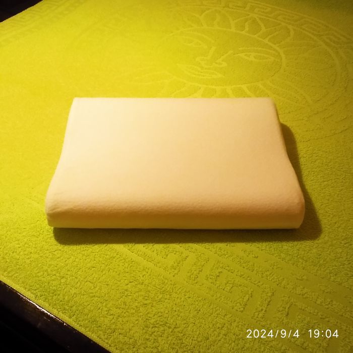 Постельное, одеяла, подушки, покрывало.