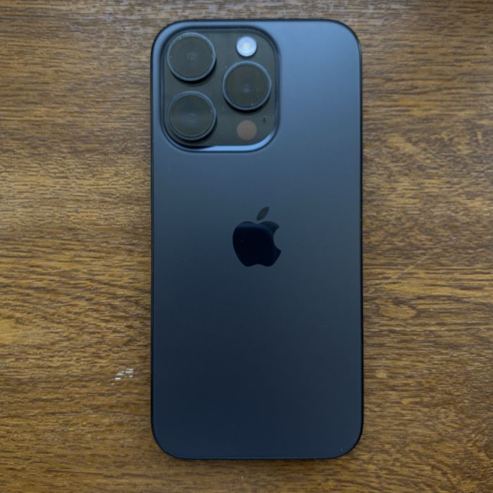 Продам iPhone 15 Pro