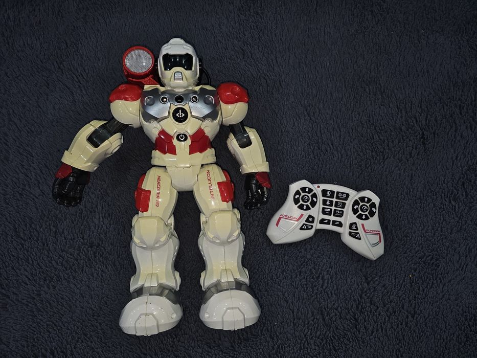 Robot cu telecomanda intellicon