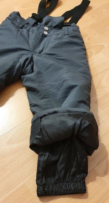 Vand pantaloni schi inextenso 3 ani
