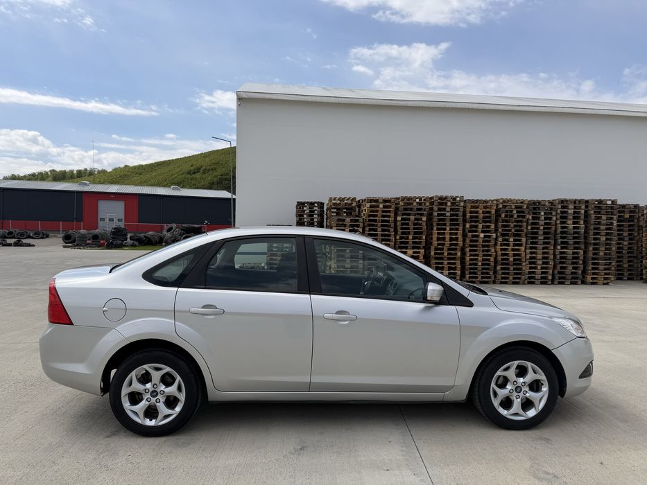 Ford Focus 2 Facelift - 1.6 115CP/ Pilot Automat/ Climatronic/ Comenzi Volan