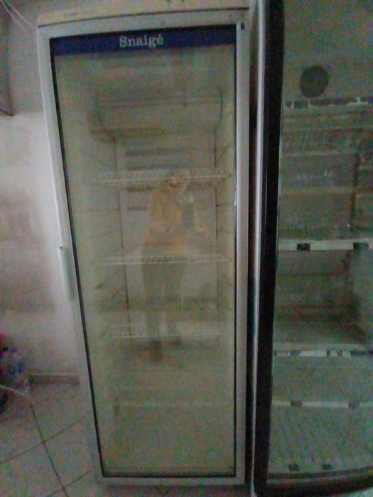 Вертикална хладилна витрина 170/60