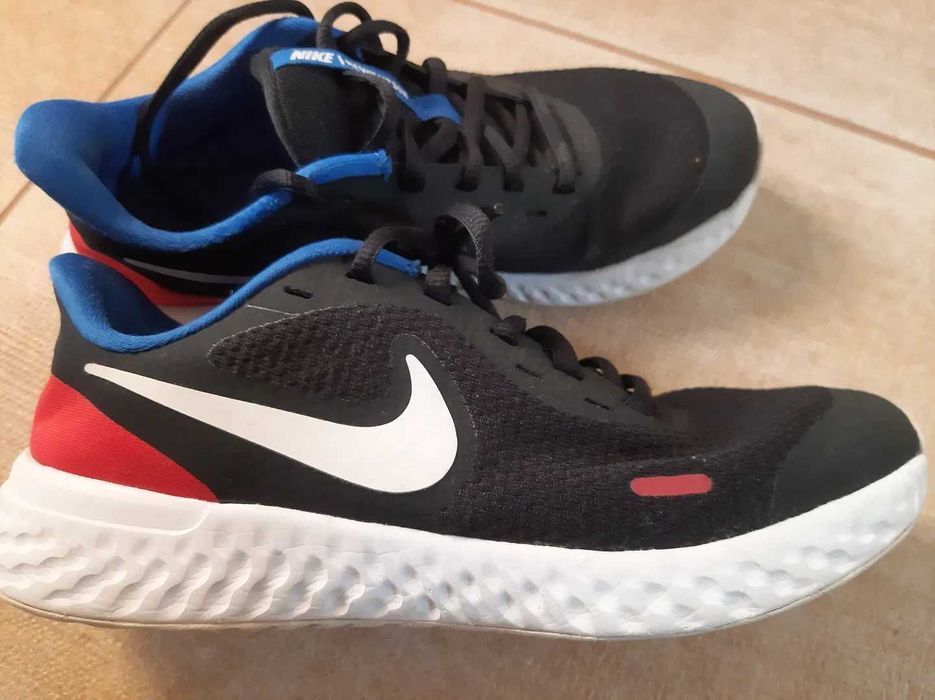 Adidasi originali Nike Revolution 5 marime 38