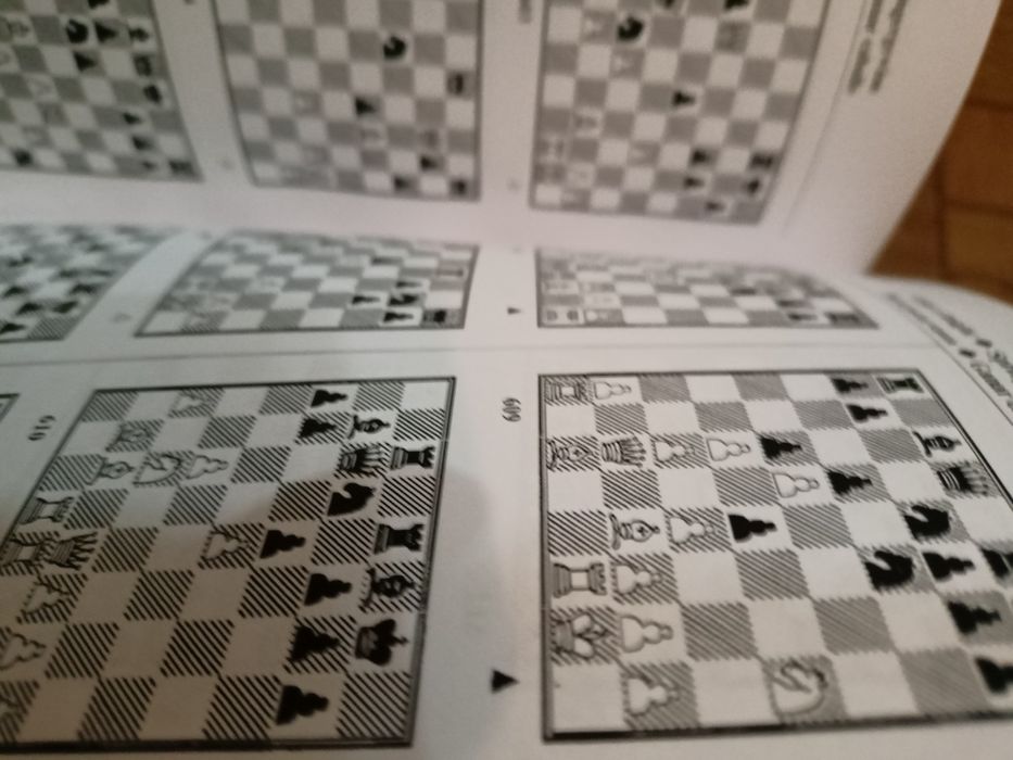 Книга для игры в шахматы