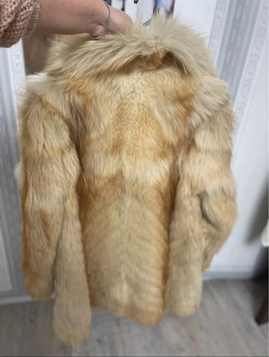 Haina blana naturala  vulpe 100%