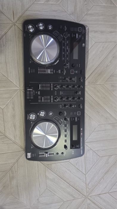 DJ-контроллер Pioneer