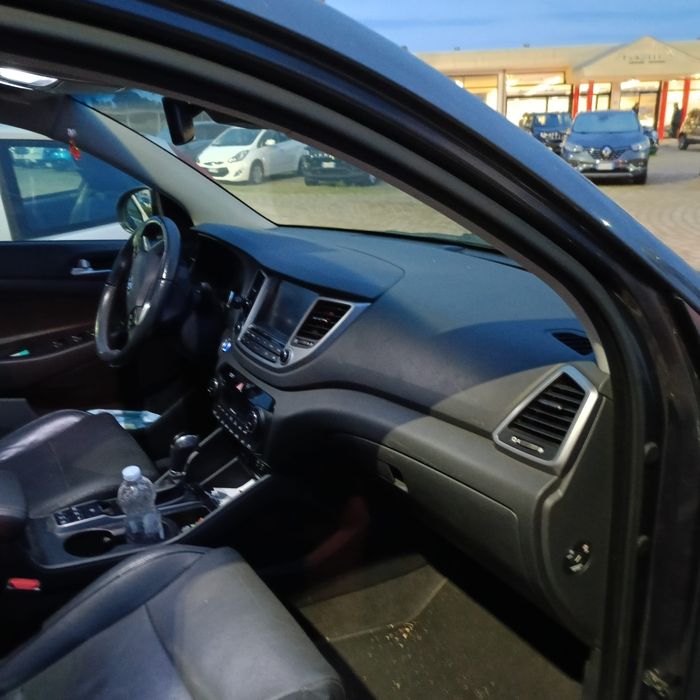 Hundai Tucson 2.0crdi 136ks 2016god -На части