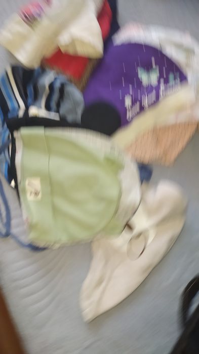 Отдам бесплатно шапки