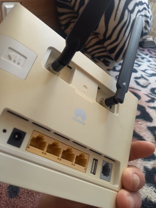 Продавам рутер за Интернет работещ