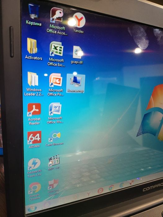 Продам офисный ноутбук compaq