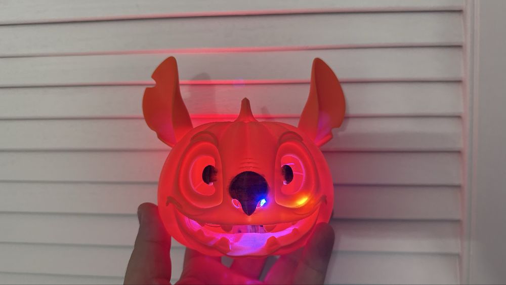 Stitch pumpkin cu lumini