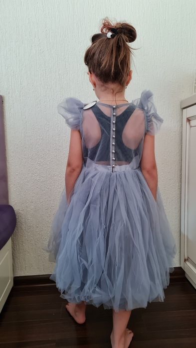 Платье на девочку стильное красивое