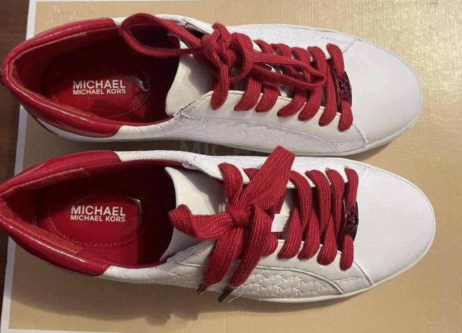 Маратонки M Cors