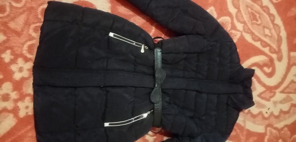 Куртки на девушек