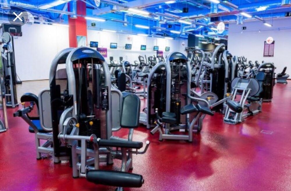 Depozit aparate fitness technogym