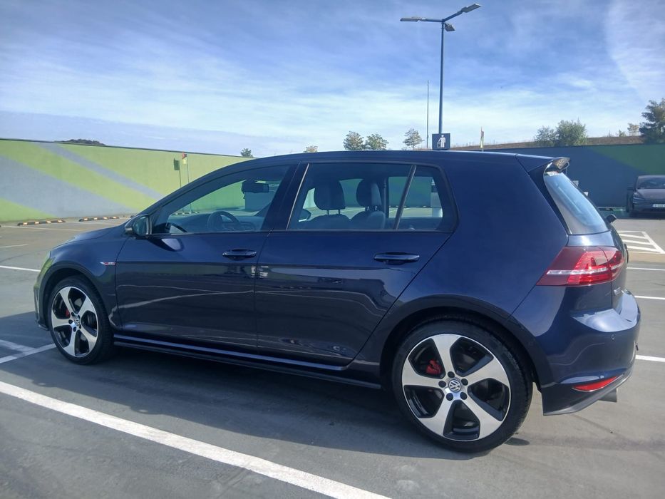 Volkswagen Golf GTI