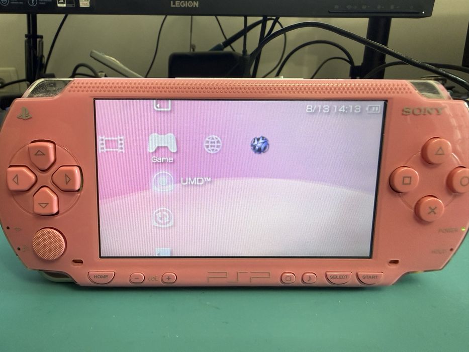Sony Playstation Portabil PSP 1000 Pink Roz Modat