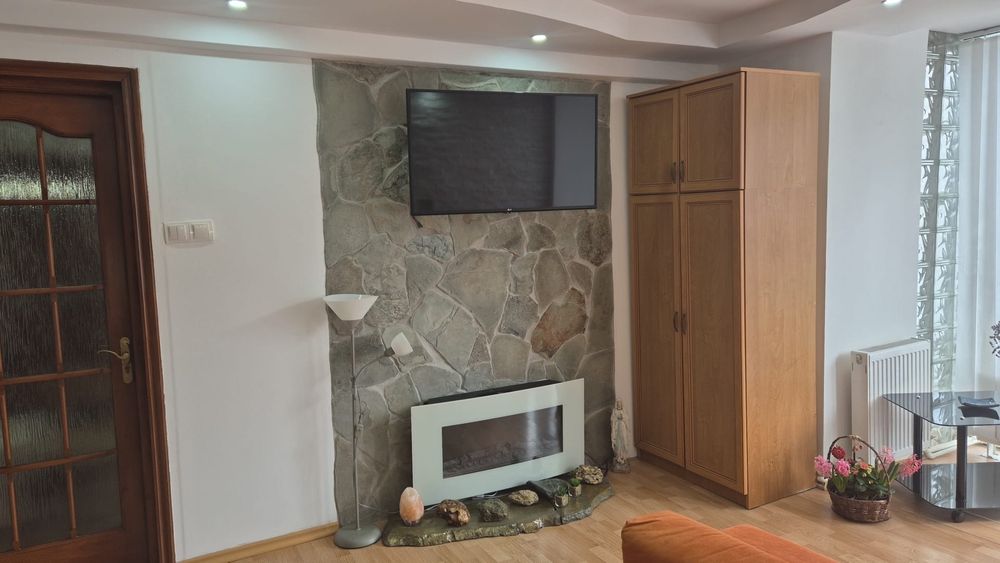 Apartament 2 camere decomandat centru et 1 mobilat utilat