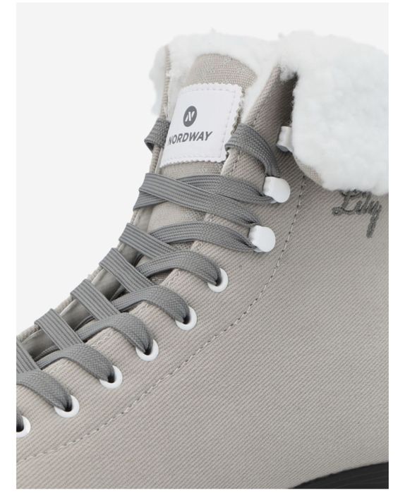 Продам женские коньки