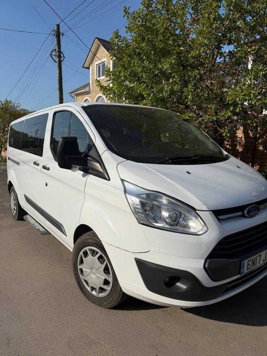 Vând Ford Tourneo 2017