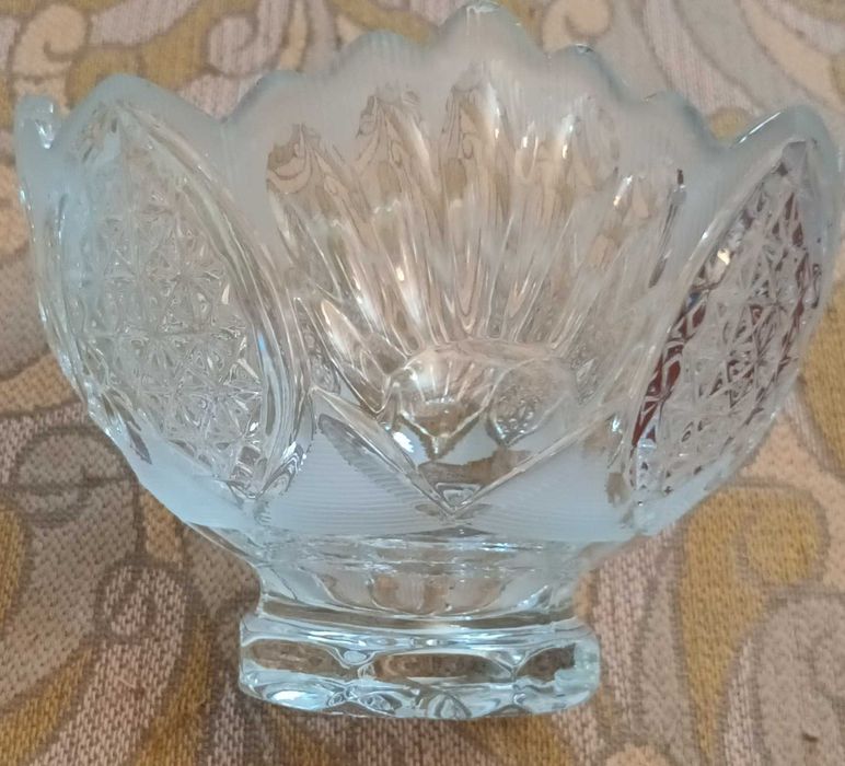 Хрустальная ваза