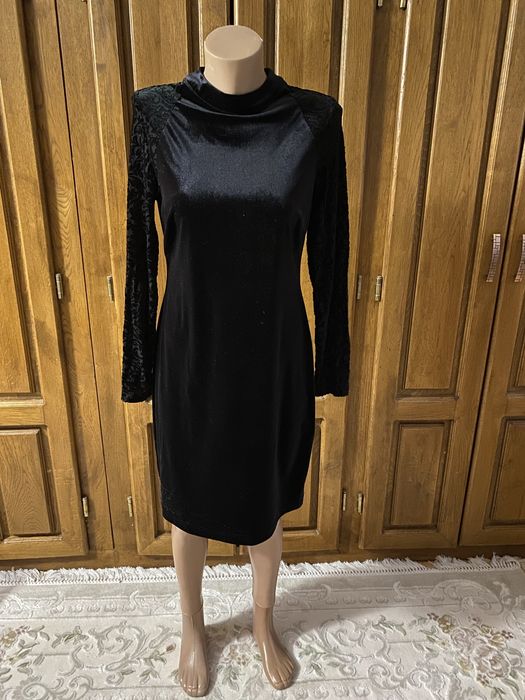 Rochie catifea cu model