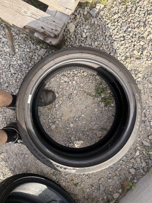 Летни гуми 235/35/19 ДОТ:22 PIRELLI