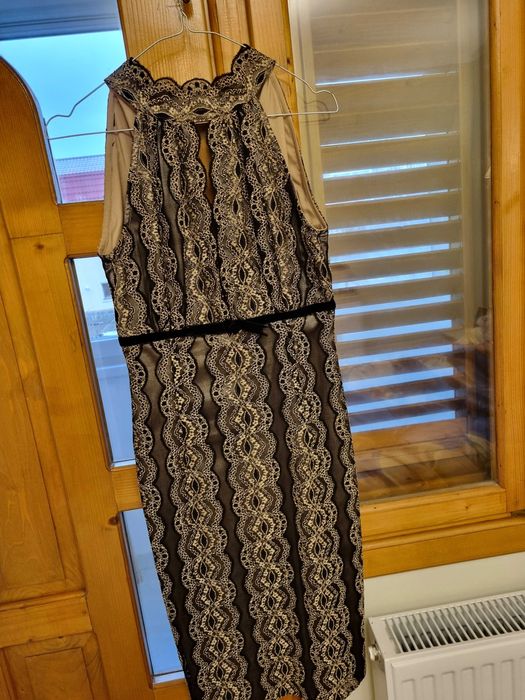 Vand rochie de seara model deosebit