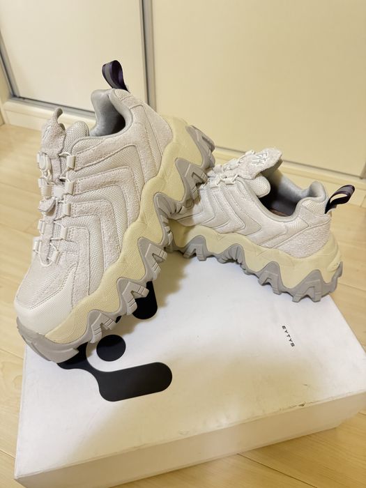 Adidasi Eytys, noi in cutie