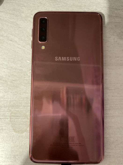 продаю самсунг а7