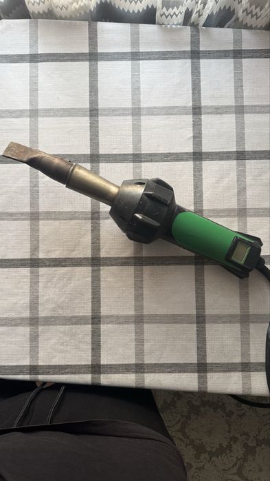 Фен ручной для пвх-мембраны leister