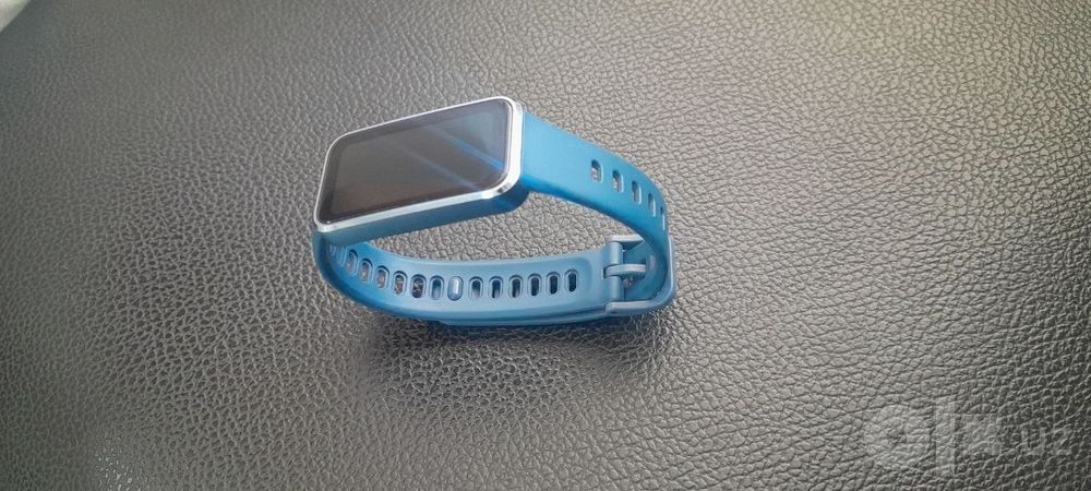 Huawei Band 10 aqilli brasleti.