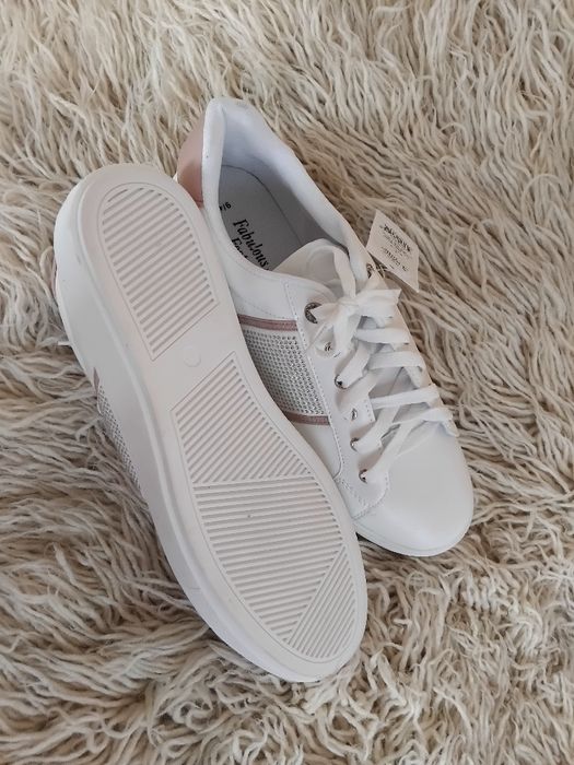 Обувки р-р 42,нови,екокожа