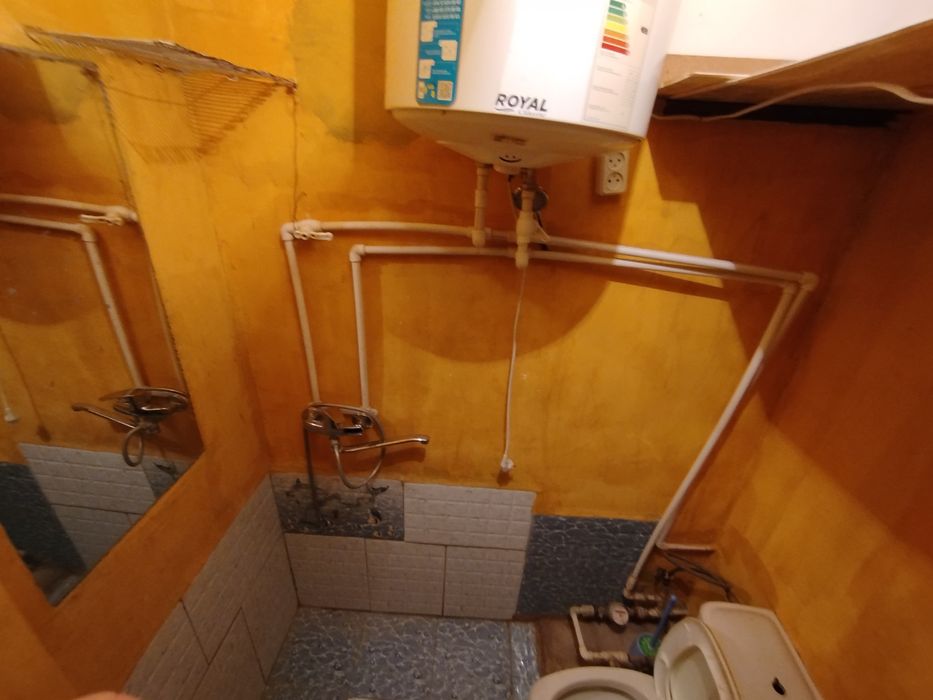 1 xonali kvartira sotiladi