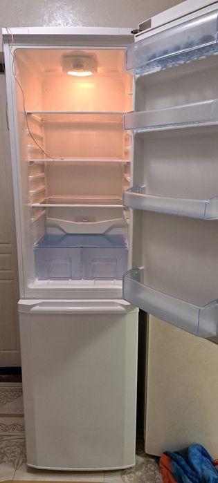 Продам холодильник