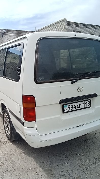 Микроавтобус Тойота Хайс