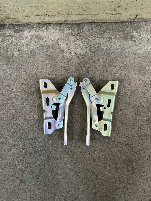 Петля капота Хендай  Хюндай Туксон 2021- / Hyundai Tucson 2021-