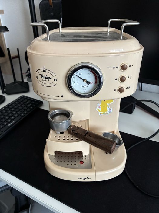 Espressor manual Myria 1,5L , crem maro
