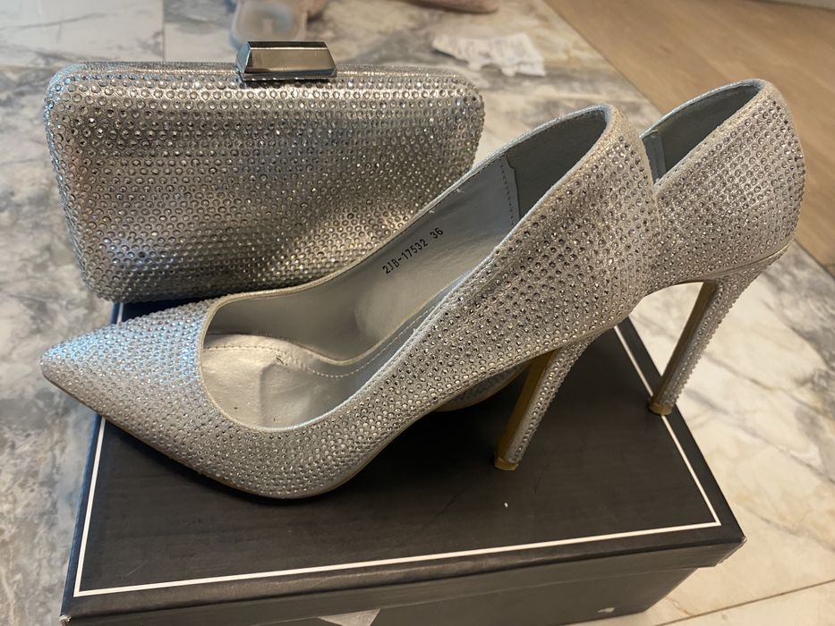 Сребърни обувки, нови