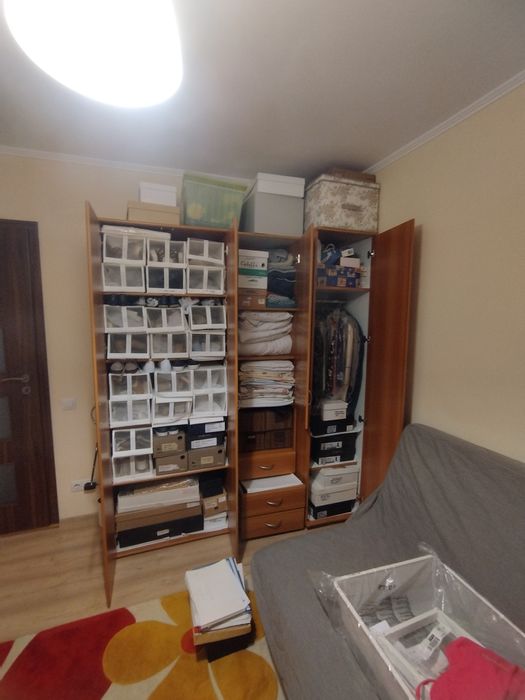 Vând  3 corpuri de dulap marca Lems