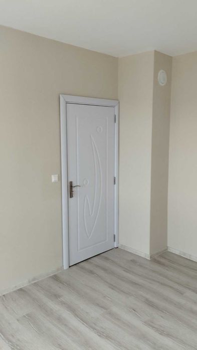 2090-Продава се ремонтиран двустаен апартамент в ж.к. "Орел" - снимка 2